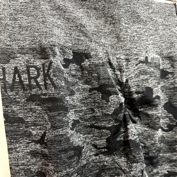 Gymshark Camo Leggings - Picture 3 of 4